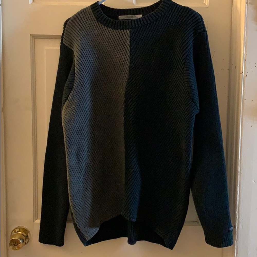 Men’s Tommy by Tommy Hilfiger sweater blue and grey